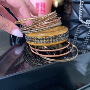 Brown/Gold Bangle Set!